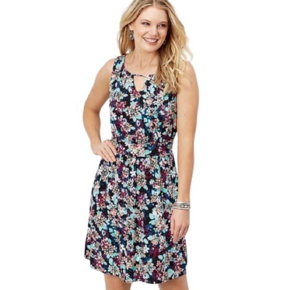 Maurices Dresses & Skirts - Maurices Sleeveless Summer Floral Keyhole Neck Dress Size M